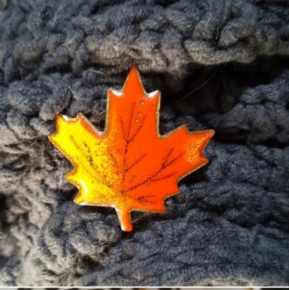 Vintage‎ Leaf pin - Picture 5 of 5